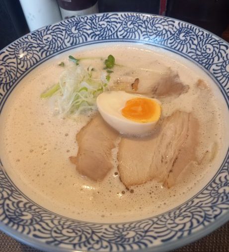 かしやラーメン🍜🍥
